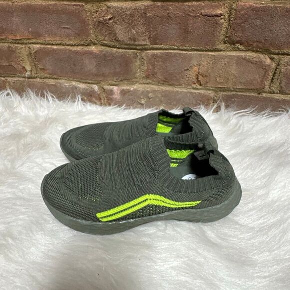 Carter’s Kids Army Green Recycled Slip On Sneakers Size 2 - Picture 3 of 8